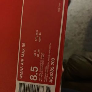 Woman’s camo floral airmax 8.5